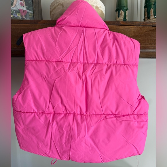 Hot Pink Cropped Puffer Vest - Small - Picture 2 of 5